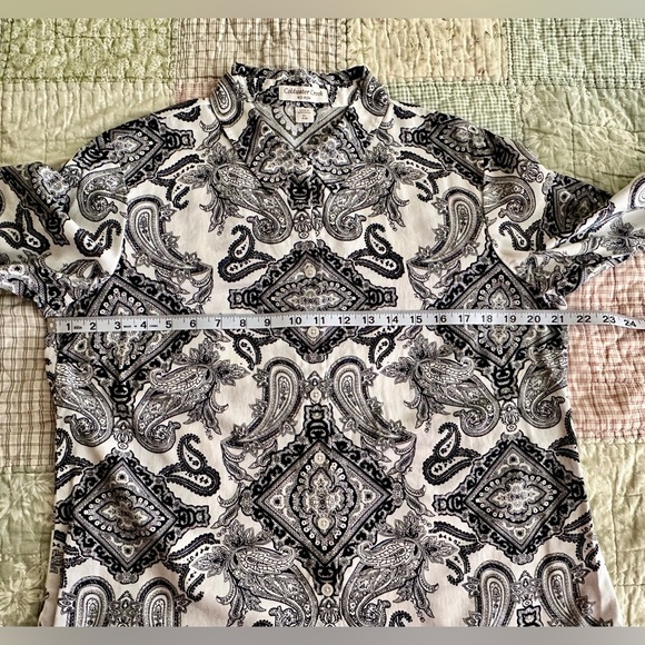 Coldwater Creek Monochrome Paisley Button Down Shirt - Picture 8 of 9